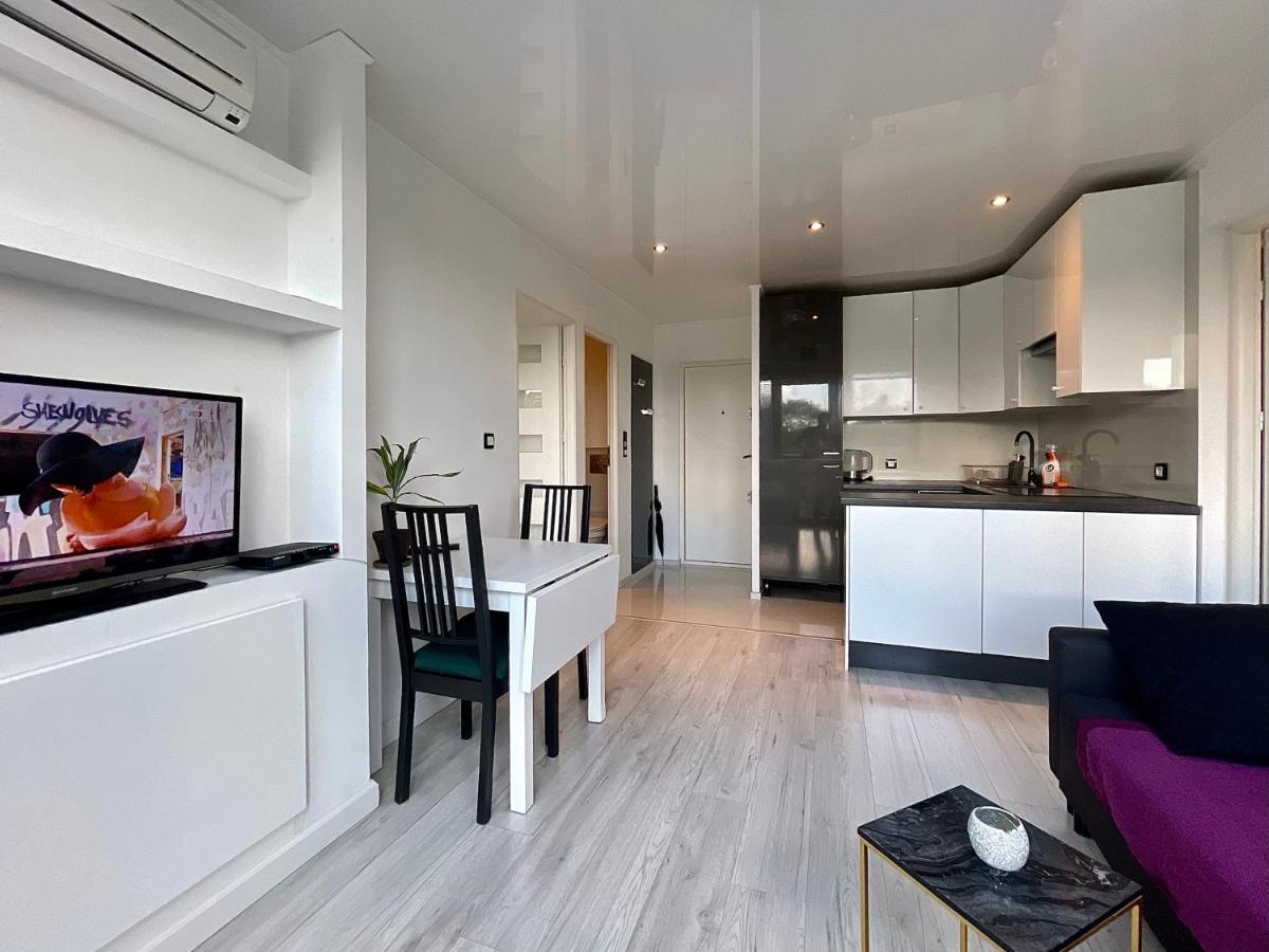 ורשה Sasi - Cozy Apartment For 6 People In Centre מראה חיצוני תמונה